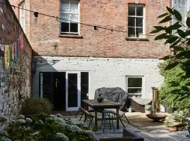 Historic Brewery Cottage in Dorset Village Sleeps 10