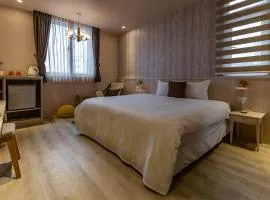 茉白電梯民宿Bed and Breakfast Elevator 花蓮夜市電梯包棟