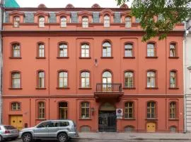Old Town Loft with Fireplace - Sleeps 4