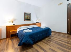 CASA RUIINS E b&B, Hotel in Torre Annunziata