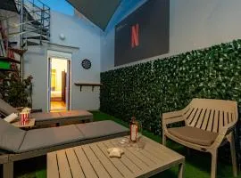 Sea & City - Luxury Seaside Maisonette with Private Rooftop Cinema - 50m from Beach & 300 m from Old Town