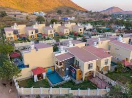 ELIVAAS Casa llios Stunning Getaway With Pvt Pool, Garden and Gazebo