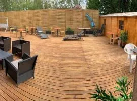 LA LUMINEUSE Suite 2 Chambres Spacieux avec Toilette et Salle de Bain Privée