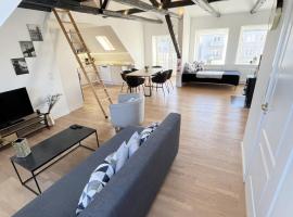 Central Luxury apartment - Free private parking โรงแรมในแรนเดอร์ส