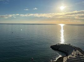 Beachfront Boutique Apartments, hotel a Durrës