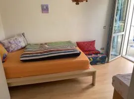 Doppelzimmer mit Terrasse zum Garten, ruhig, Weinbergsblick, zusätzliches Kinderzimmer anbei möglich