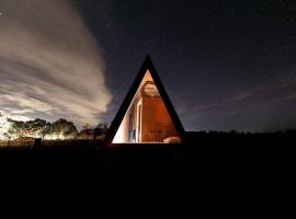 Romantic luxury tiny home in an idyllic setting, Hotel in Glenquarry