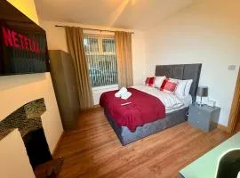 Comfortable 4BR House Ideal for Families & Workers