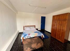 The Village Nest Apartment, hotel v mestu Quartier Militaire