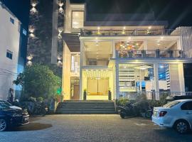 Hotel Divine Light Monaragala, hotel i Monaragala