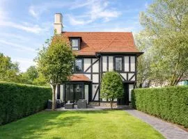 The Knokke Golf Villa - 3 Bedroom residence with garden