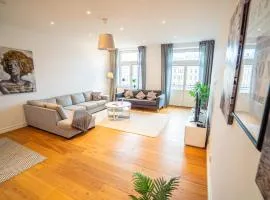 Grand 3BR at Vasaplatsen Central Gothenburg