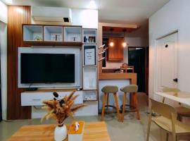 Maison Five - Centralized AC, infront of Ynares, hotel em Antipolo