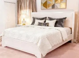 Spacious King Room in Villa with shared bath-Pool-SPA-Club-near Disney