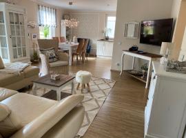 Schöne Wohnung im Landhausstil nahe Olpe Biggesee, hotell i Olpe