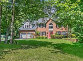 Private 5BD Country Escape with Spa Pool & Fire Pit, hotel v destinácii Port Republic