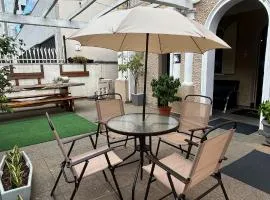 Nuhh Hostel & Café