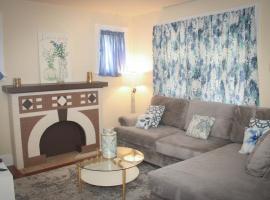 Charming 1 BR Apt 6 miles from Downtown!, hotel v destinaci Cincinnati