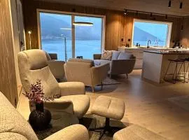 Fjord View Cabin, Aurora, 30 min Airport