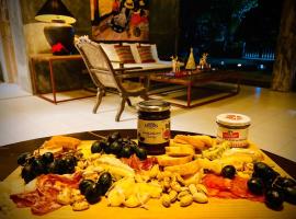 Gulfside Cottage Caba La Union, hotel en Caba