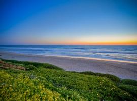 Oceanfront Condo, Private Balcony, Beach Access, BBQ – hotel w mieście Carlsbad