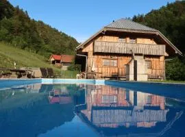 Forrest Farmstay Apartments with a Pool