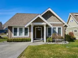 Qualicum Landing Siesta by the Sea