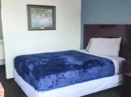 Queen Bed Hotel Room 226