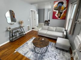 Cozy Getaway stay in Newark, New Jersey, хотел в Нюарк