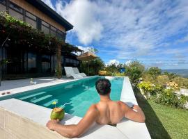 Black Glasshouse with overlooking view, hotel 