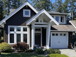 Qualicum Landing Paradise – hotel w mieście Qualicum Beach