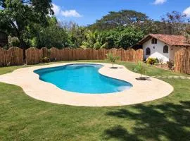 La casita blanca, Las Planadas next Yankee Beach