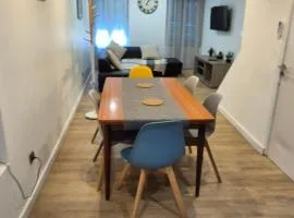 Belle maison au centre d AY, 7 minutes en voiture de l Avenue de Champagne Epernay