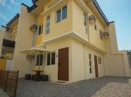 Coliving House near Davao Airport-Sta Lucia Mall-LPU with 100Mbps, Netflix & Pool
