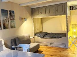 Tonis Appartements Lofer - Sylt Ferienwohnung mit Pool & Bergblick, hotell i Sankt Martin bei Lofer