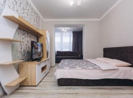 Апартаменти в центрі міста з паркінгом, hotel a Sumy