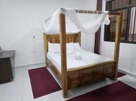 TajiS Diani Chic 1 BR with swimming pool