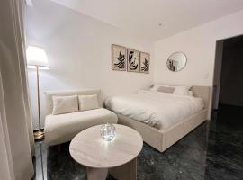 Nid du Lac - Studio cosy & moderne au bord du lac avec terrasse, Hotel in Aix-les-Bains