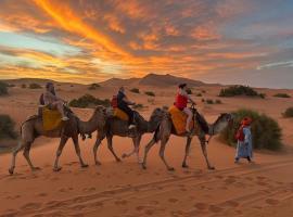 Traditional Riad Merzouga Dunes, hotel v destinaci Merzouga