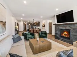 Big Sky Base Camp Fireplace Views & Hot Tub