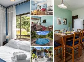 Casas Geminadas 1 ou 2 QT com ducha relaxante cercada pela Mata Atlântica com wifi por satélite de alta velocidade água de fonte natural