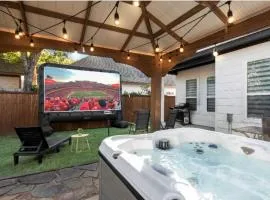 Lux Home, Sleeps 16,FIFA- AT&T 20m, Spa & TankPool