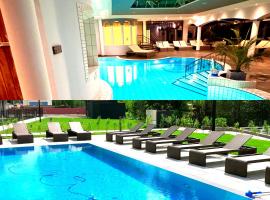 25h SPA-Residenz POOLs IN & OUT, private Garden or Balcony, Hotel in Neusiedl am See
