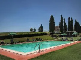 Charming Tuscan Farmhouse