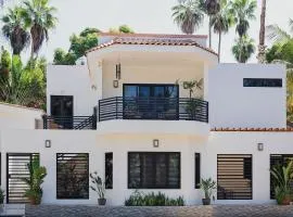Casas Blancas, Planta Baja