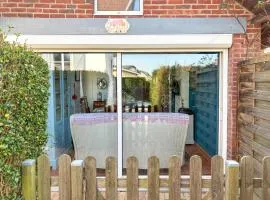 1 Bedroom Stunning Home In Luneray