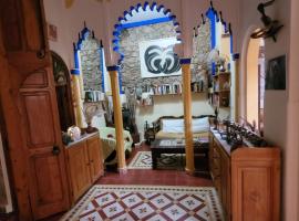 Hostal Gernika, מלון בשפשאוון