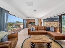 Rustic Luxury at The Old Dairy Stunning Escape, Hotel in Glenquarry