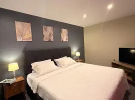 Huacachina House King Bed Room with Air Conditioning