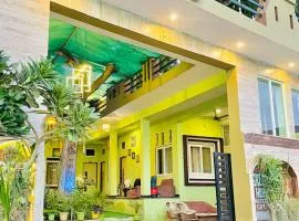 Green Hub-Pool Villa with Nature